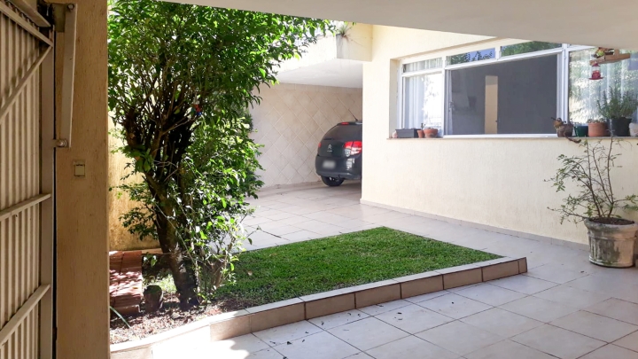 Casa de vila para venda! - Na Granja Julieta! Excelente localização!