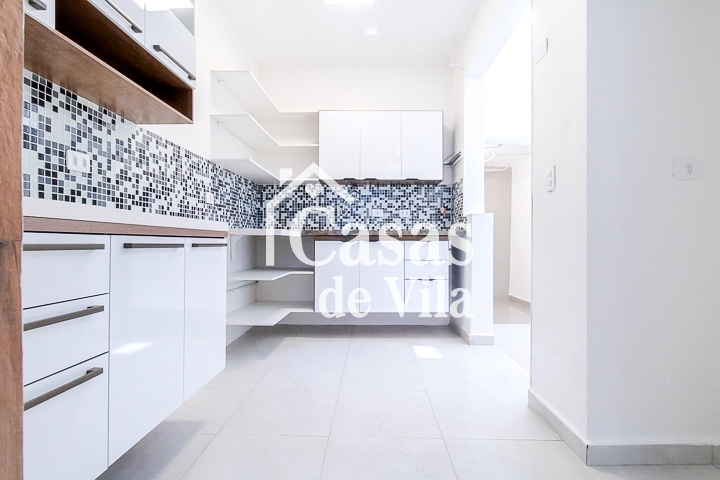 Casa de vila reformada para venda! - Excelente localização! Em Moema!
