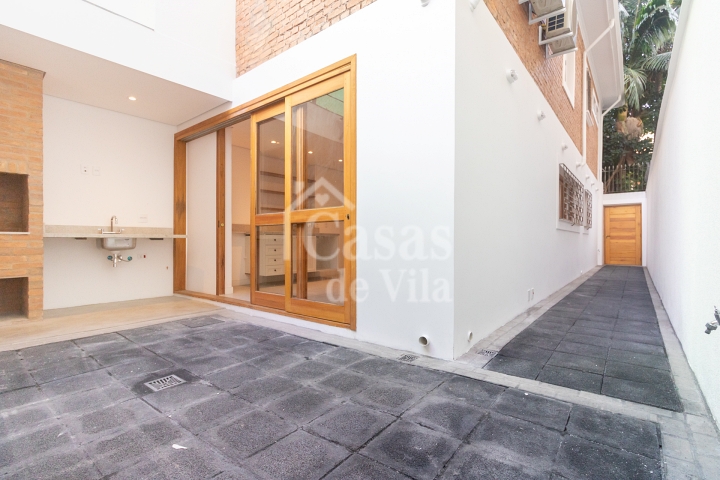 Toda reformada! Para venda ou locação! - Um sonho de casa de vila na Bela Vista!