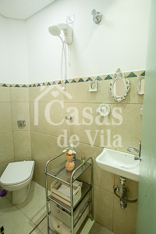 Casa de vila graciosa para venda! - Na Lapa!