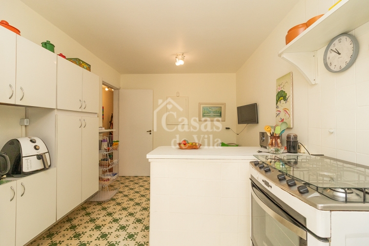 Uma casa de vila espaçosa e encantadora! - No Brooklin! Para venda!