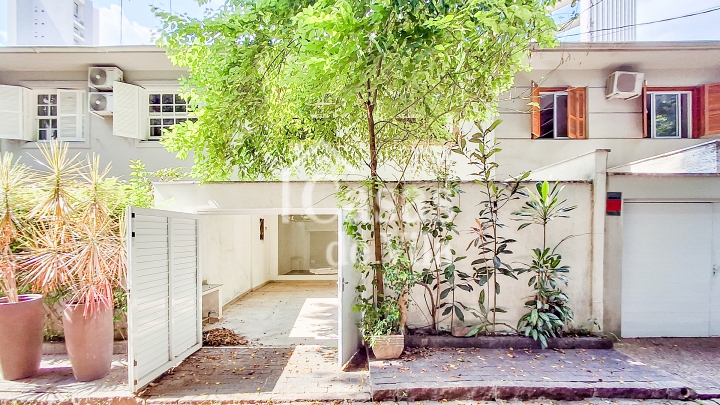 Casa de vila para locação! - Ótima localização! Na Vila Olímpia!