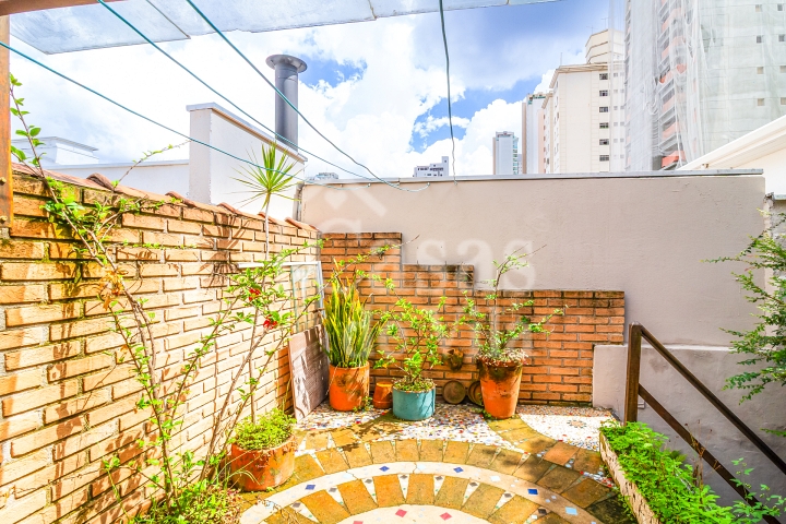 Casa de vila aconchegante para venda! - Na Vila Olímpia!