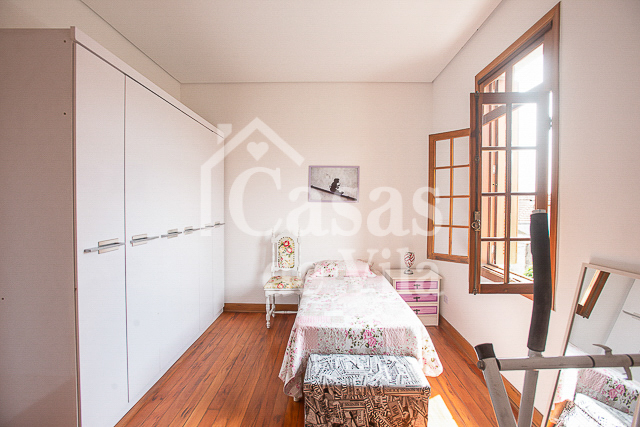 Casa de vila graciosa para venda! - Na Lapa!