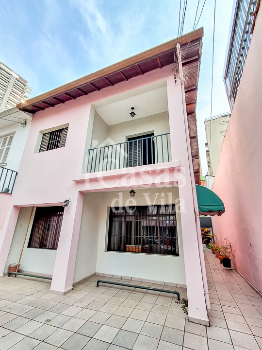 Casa de vila beemmm espaçosa para venda! - No Brooklin Paulista! Muitas facilidades nas proximidades!