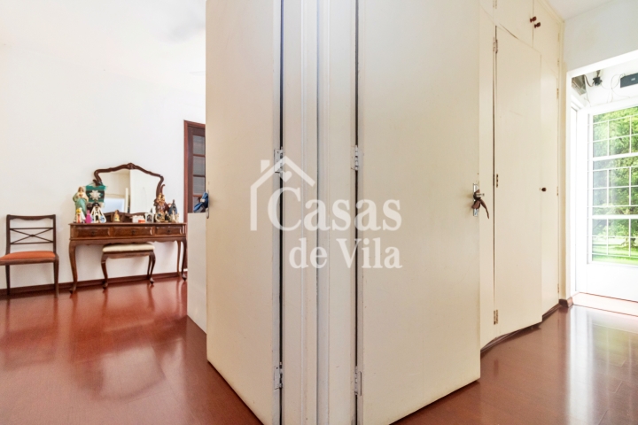 Casa de vila espaçosa! - Para venda no Jardim Hípico!