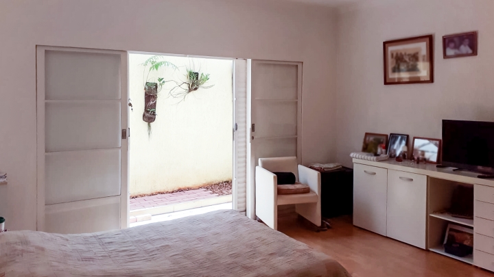 Casa de vila para venda! - Na Granja Julieta! Excelente localização!
