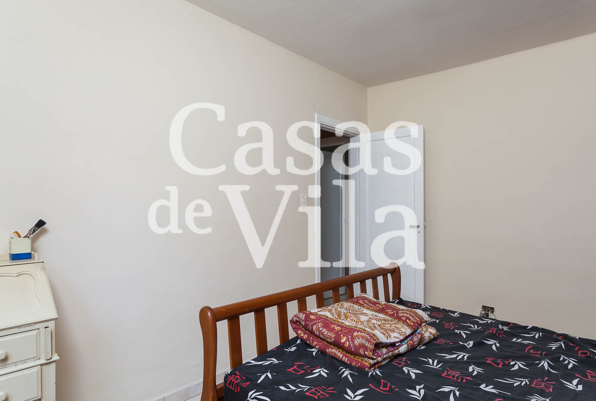 Casa de vila para venda! - No bairro da Vila Gumercindo! Vila aberta!