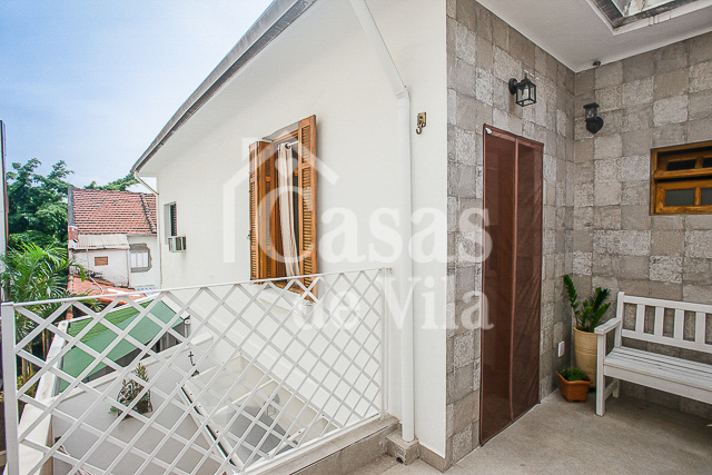 Casa de vila graciosa para venda! - Na Lapa!