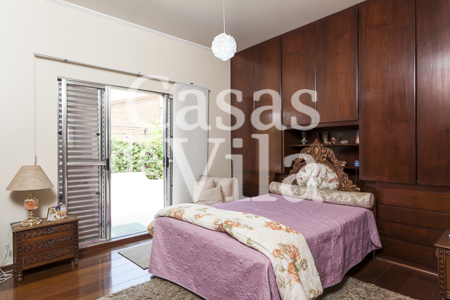 Casa de vila espaçosa! - Para venda ou locação! Em Perdizes! Ótima localização!