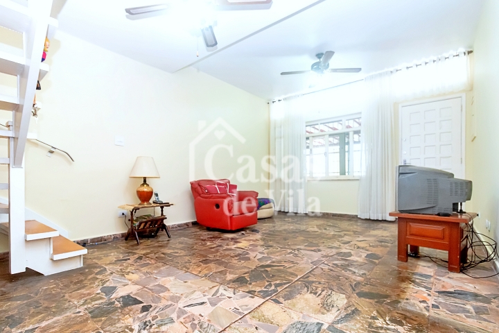 Casa de vila confortável para venda! - Na Chácara Santo Antônio!