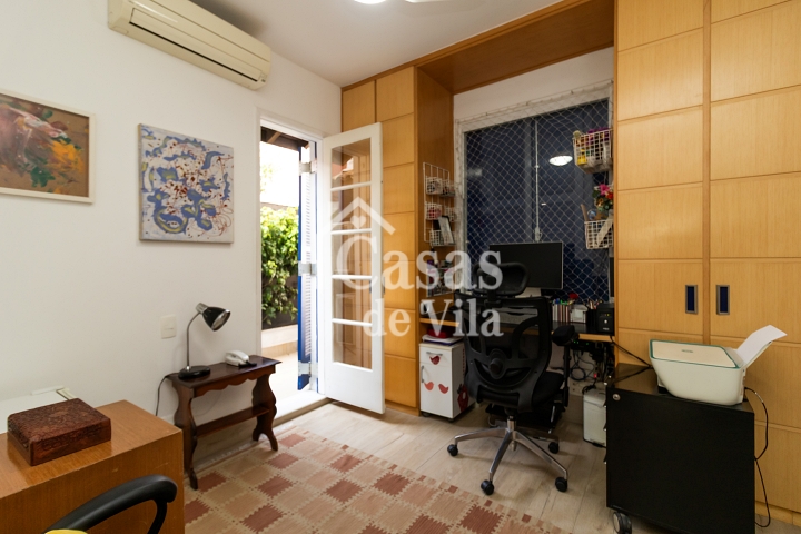 Uma graça de casa de vila para venda! - Na Vila Olímpia!
