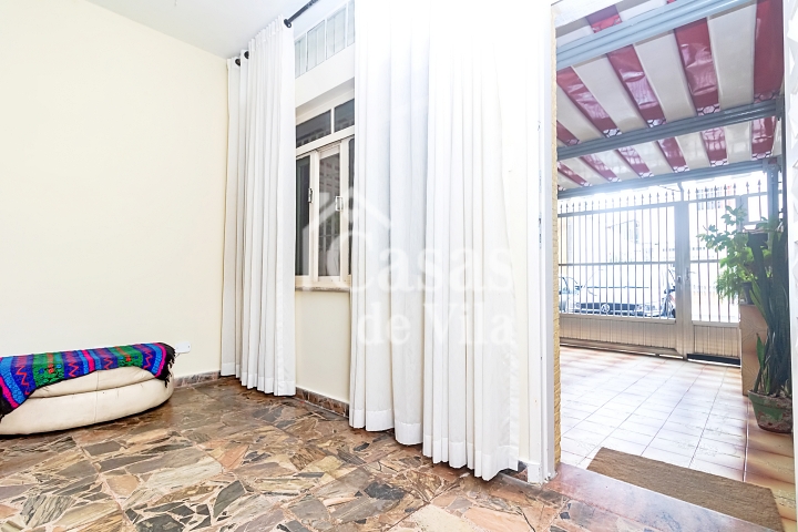 Casa de vila confortável para venda! - Na Chácara Santo Antônio!