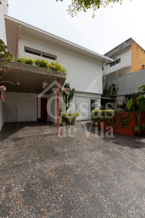 Linda casa de vila para venda! No Brooklin! - Muito agradável e pra lá de diferenciada!