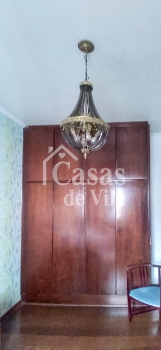 Casa de vila espaçosa! - Para venda ou locação! Em Perdizes! Ótima localização!