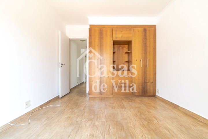 Casa de vila reformada para compra! - No Jardim Hípico!