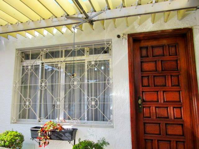 Casa de vila para venda! - No Jardim Hípico!