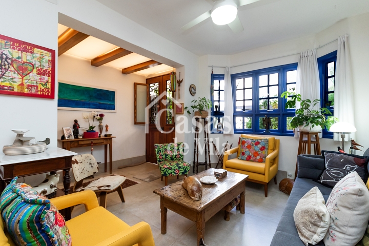 Uma graça de casa de vila para venda! - Na Vila Olímpia!