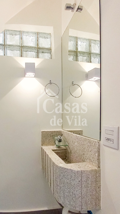 Casa de vila nova para locação! - Na Vila Mariana!