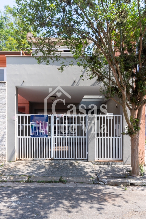 Casa de vila reformada para compra! - No Jardim Hípico!