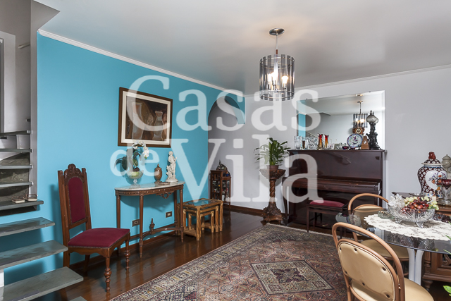 Casa de vila espaçosa! - Para venda ou locação! Em Perdizes! Ótima localização!