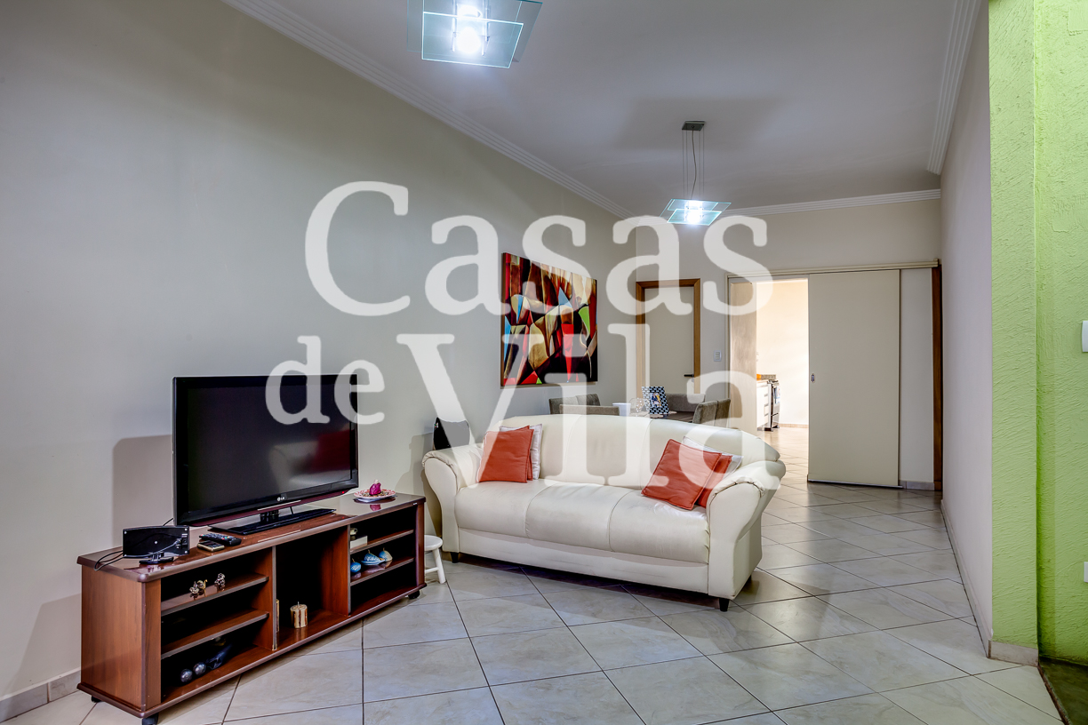 Casa de Vila para venda! - No Jardim Previdência!