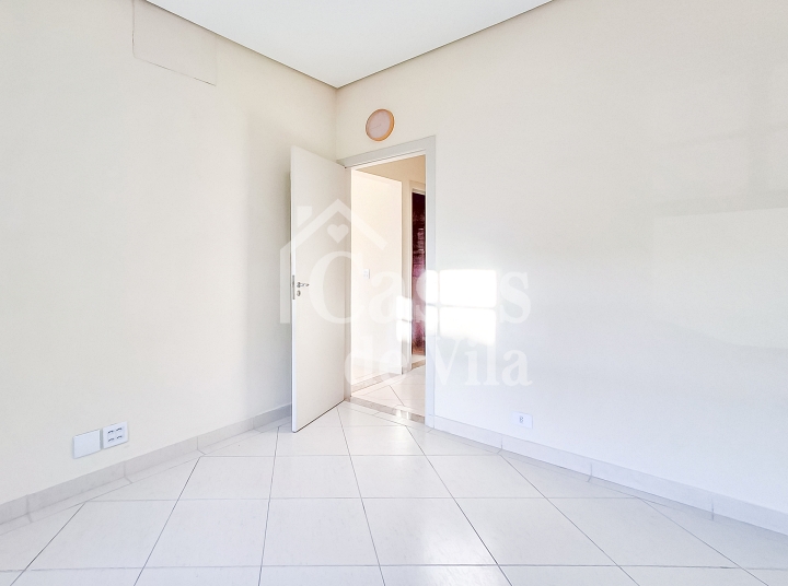 Casa de vila térrea para locação comercial! - Chácara Flora! Excelente localização!