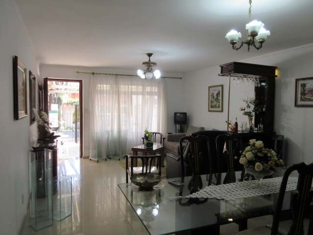 Casa de vila para venda! - No Jardim Hípico!