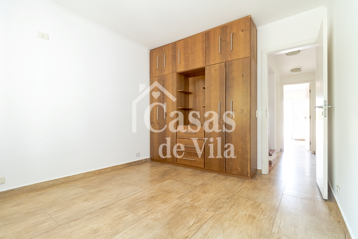 Casa de vila reformada para compra! - No Jardim Hípico!
