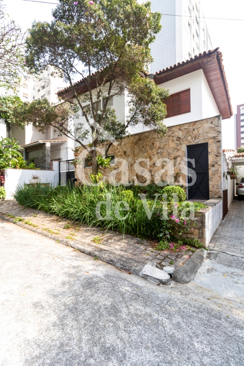 Espaçosa casa de vila para venda! - Em Perdizes!