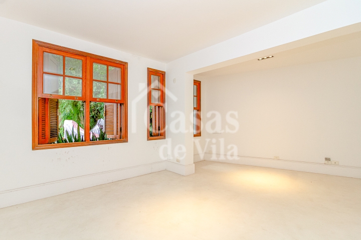Um sonho de casa de vila no Jardim América! - Para venda! Excelente localização!