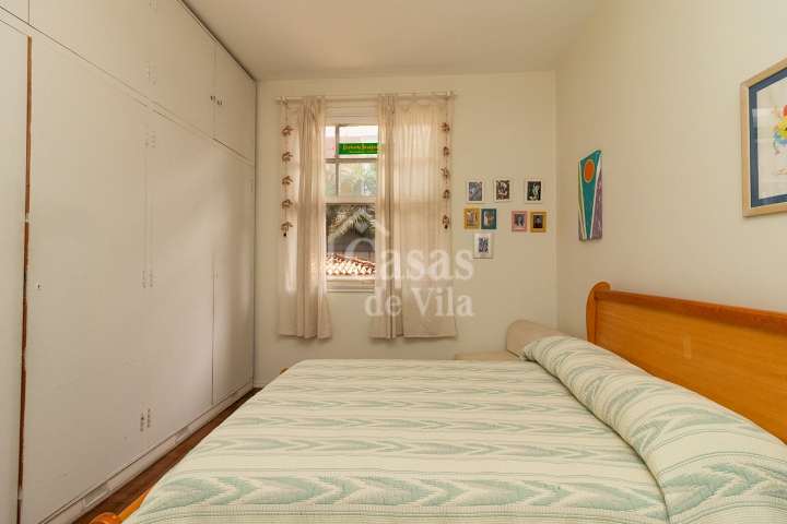 Uma casa de vila espaçosa e encantadora! - No Brooklin! Para venda!