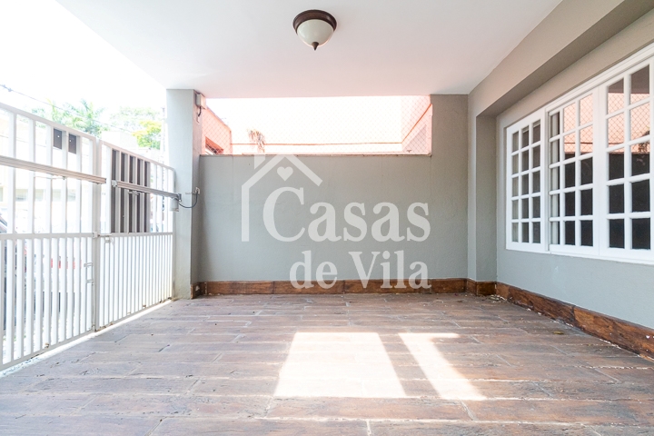 Casa de vila reformada para compra! - No Jardim Hípico!