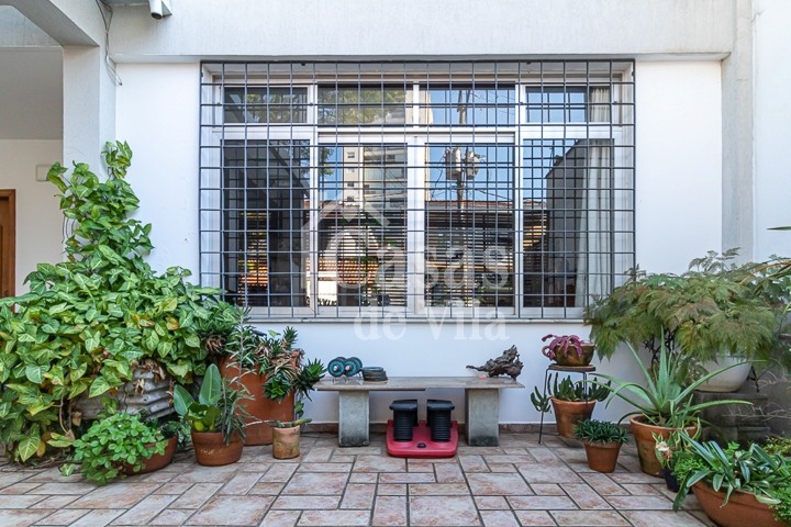 Casa de vila confortável para venda! - No Campo Belo!