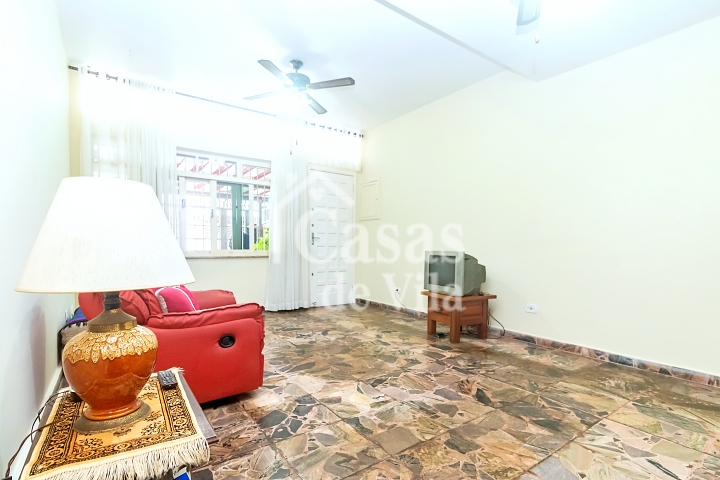Casa de vila confortável para venda! - Na Chácara Santo Antônio!