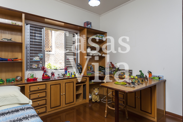 Casa de vila espaçosa! - Para venda ou locação! Em Perdizes! Ótima localização!