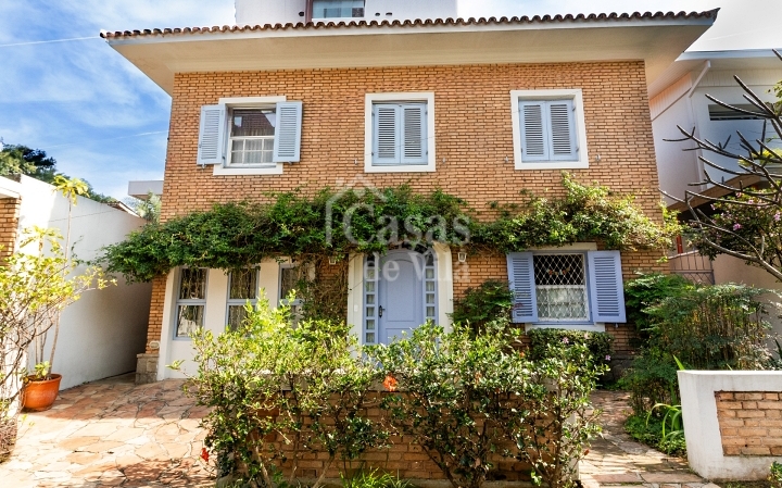 Uma casa de vila espaçosa e encantadora! - No Brooklin! Para venda!