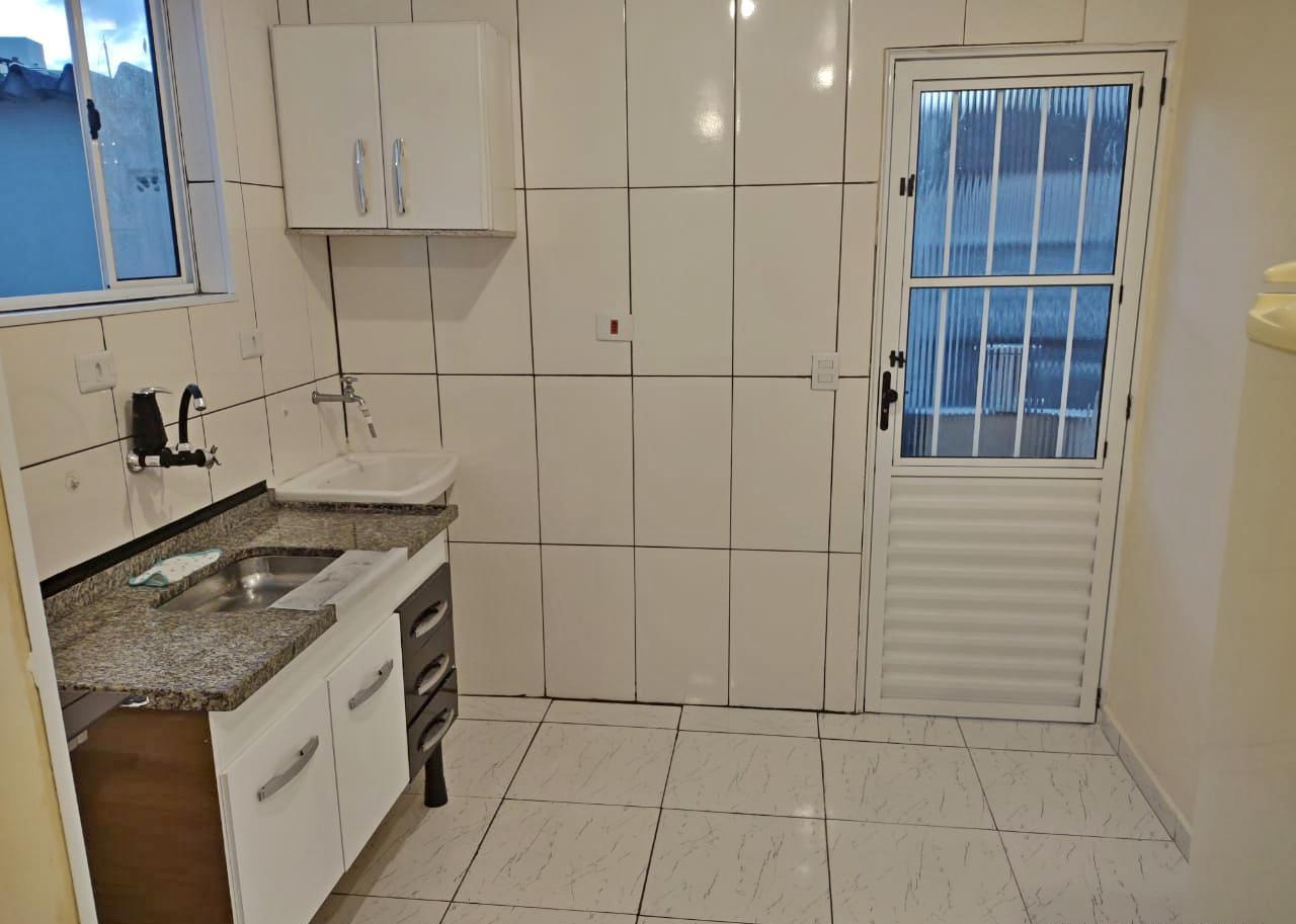Casa de vila para venda! - No bairro da Vila Gumercindo! Vila aberta!