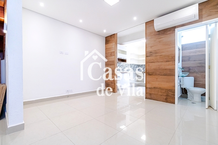 Casa de vila reformada para venda! - Excelente localização! Em Moema!