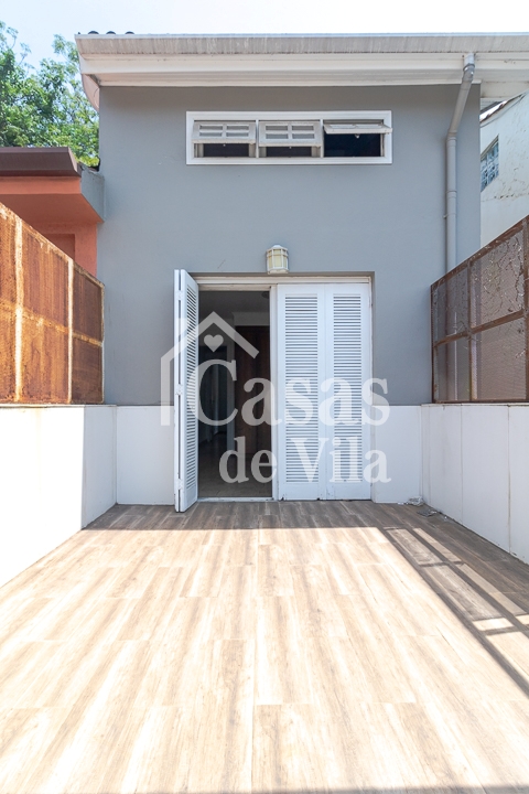 Casa de vila reformada para compra! - No Jardim Hípico!