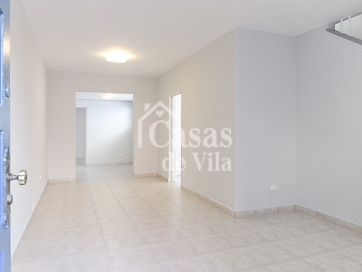 Uma graciosa casa de vila para venda! - Na Vila Olímpia! Ótima localização!