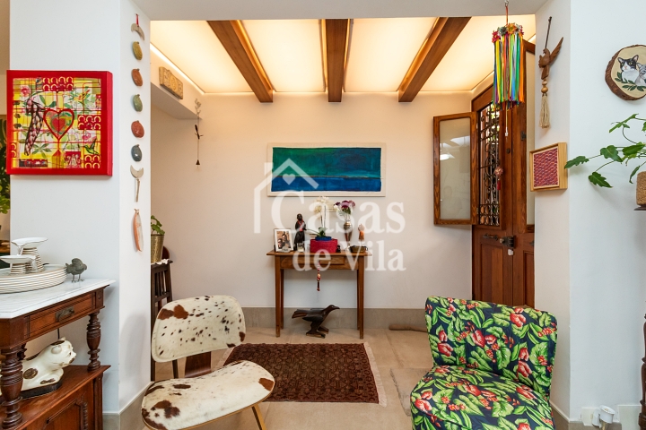 Uma graça de casa de vila para venda! - Na Vila Olímpia!