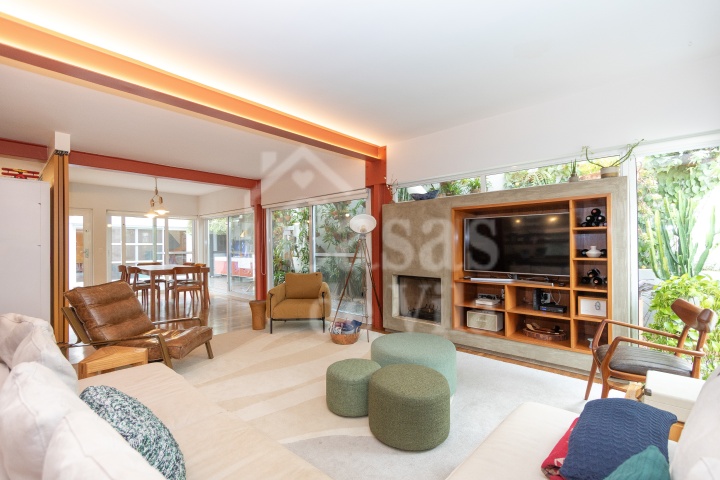 Linda casa de vila para venda! No Brooklin! - Muito agradável e pra lá de diferenciada!