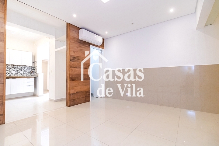 Casa de vila reformada para venda! - Excelente localização! Em Moema!