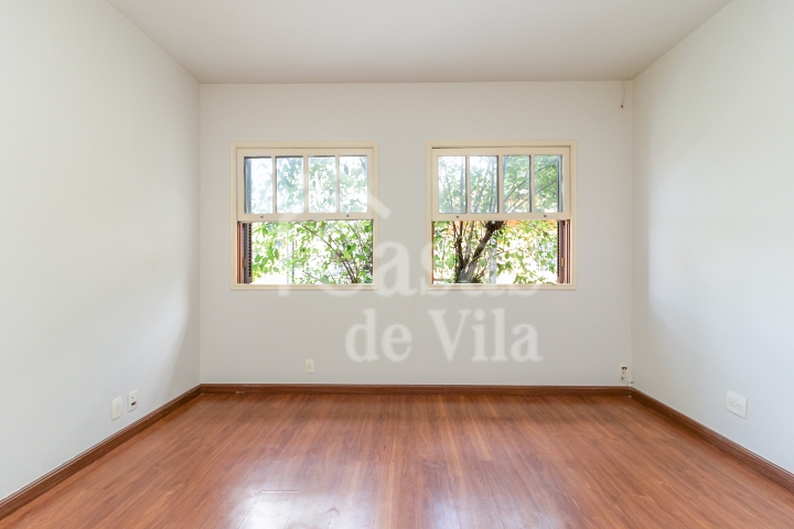 Casa de vila charmosa para venda! - Essa fica no tão sonhado Jardim Hípico!