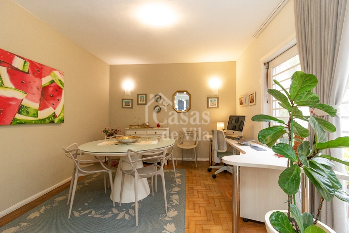 Uma casa de vila espaçosa e encantadora! - No Brooklin! Para venda!