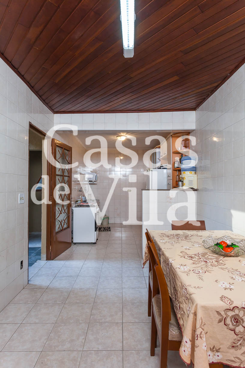 Casa de vila para venda! - No bairro da Vila Gumercindo! Vila aberta!