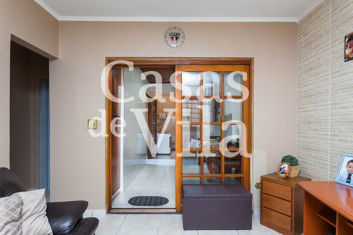 Casa de vila para venda! - No bairro da Vila Gumercindo! Vila aberta!