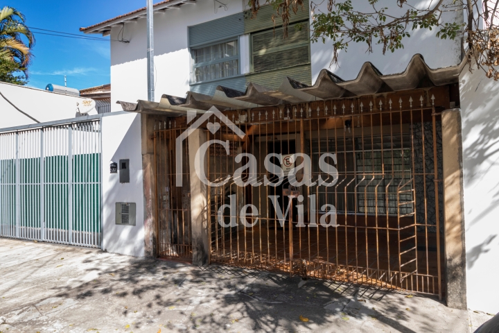 Casa à venda no Brookin! - Para reforma! Numa ótima localização!