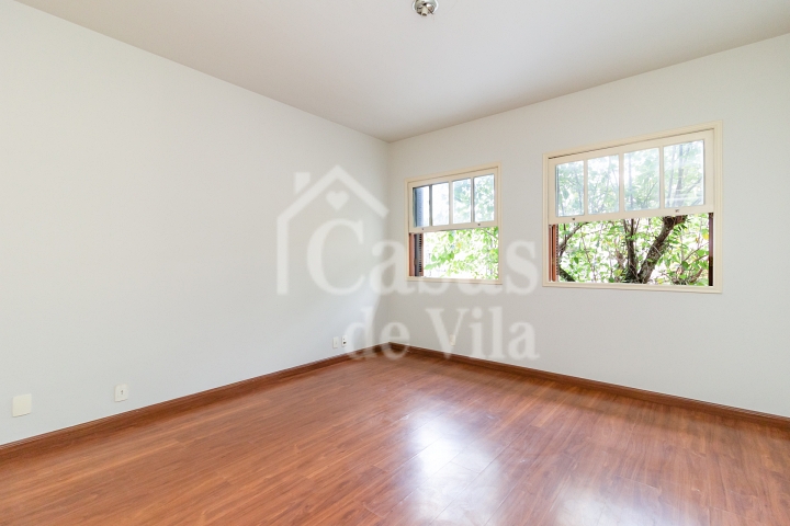 Casa de vila charmosa para venda! - Essa fica no tão sonhado Jardim Hípico!